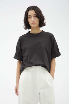 【マーガレットハウエル/MARGARET HOWELL】のLIGHT DENSE COTTON JERSEY 人気、トレンドファッション・服の通販 founy(ファニー) ファッション Fashion レディースファッション Fashion for Women トップス・カットソー Cut & Sew Tops シャツ・ブラウス・オフィスカジュアル Elegant Blouses & Button-Ups ロングTシャツ・Tシャツ Longline T-Shirts & Tees カットソー・ベーシックTシャツ Cut-and-Sewn Tops / Stretch Tees & Basics カットソー Cut and Sewn Top ショート Short, Short Length スリーブ Sleeve, Long Sleeve / Short Sleeve フォルム Silhouette, Form エレガント 上品 Elegant 夏 Summer 新作・新入荷 New Arrivals / New In |ID:prp329100004873780