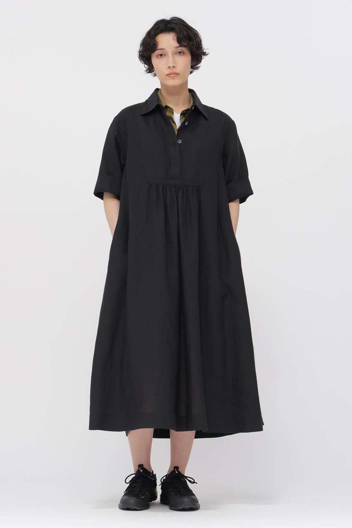 【マーガレットハウエル/MARGARET HOWELL】のSHIRTING LINEN DRESS インテリア・キッズ・メンズ・レディースファッション・服の通販 founy(ファニー) https://founy.com/ ファッション Fashion レディースファッション Fashion for Women ワンピース Dresses フォーマル・パーティードレス・結婚式用ドレス Elegant & Casual Dresses チュニック Tunic Tops & Dresses ギャザー Gathered, Ruffled チュニック Tunic, Long Top ドレス Dress, One-Piece フロント Front, Front Design マニッシュ Mannish, Boyish リネン Linen, Linen Fabric リラックス Relax, Relaxed Fit ロング Long, Long-Length 夏 Summer 春 Spring S/S・春夏 SS, Spring/Summer, Warm Season |ID: prp329100004873910 ipo3291000000036895555