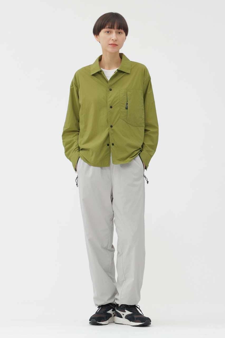 【マーガレットハウエル/MARGARET HOWELL】のRECYCLE NYLON LIGHT POPLIN SHIRT 人気、トレンドファッション・服の通販 founy(ファニー) 　ファッション　Fashion　レディースファッション　Fashion for Women　トップス・カットソー　Cut & Sew Tops　シャツ・ブラウス・オフィスカジュアル　Elegant Blouses & Button-Ups　コレクション　Collection, Seasonal Line　スリーブ　Sleeve, Long Sleeve / Short Sleeve　ポケット　Pocket, Pocket Detail　マーガレット　Marguerite, Daisy Pattern　ロング　Long, Long-Length　新作・新入荷　New Arrivals / New In　軽量　Lightweight, Ultra Light　other-2|ID: prp329100004873943 ipo3291000000036353917