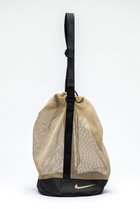 【レイール/Reir】の【NIKE】メッシュショルダープールバッグ 人気、トレンドファッション・服の通販 founy(ファニー) ファッション Fashion レディースファッション Fashion for Women バッグ Bags ポーチ&ミニバッグ Pouches & Mini Bags コンパクト Compact, Small Size メッシュ Mesh, Net Fabric 夏 Summer 軽量 Lightweight, Ultra Light thumbnail ベージュ|ID: prp329100004874092 ipo3291000000036355087
