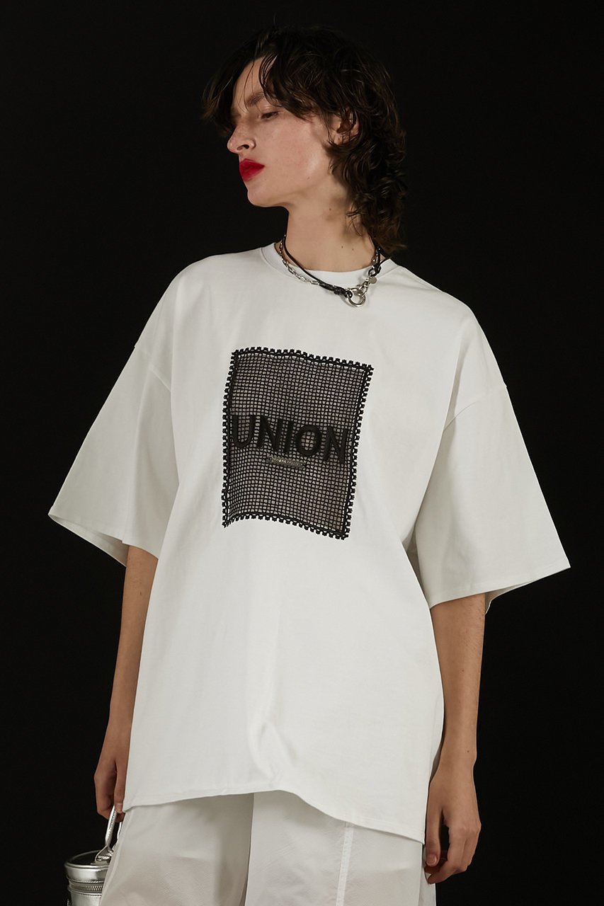 【プランク プロジェクト/PRANK PROJECT】のクロシェロゴTEE/ Crochet Logo Tee 人気、トレンドファッション・服の通販 founy(ファニー) 　ファッション　Fashion　レディースファッション　Fashion for Women　トップス・カットソー　Cut & Sew Tops　シャツ・ブラウス・オフィスカジュアル　Elegant Blouses & Button-Ups　ロングTシャツ・Tシャツ　Longline T-Shirts & Tees　カットソー・ベーシックTシャツ　Cut-and-Sewn Tops / Stretch Tees & Basics　おすすめ　Recommended / Our Picks　インナー　Innerwear　シアー　Sheer, See-Through　ショート　Short, Short Length　スリーブ　Sleeve, Long Sleeve / Short Sleeve　チュール　Tulip, Tulip Motif　今季　This Season, Current Season　other-8|ID: prp329100004874529 ipo3291000000036358514