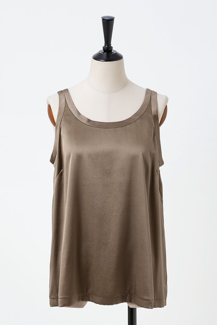 【オーヴィル/EAUVIRE】のウォッシャブルシルクタンクトップ インテリア・キッズ・メンズ・レディースファッション・服の通販 founy(ファニー) https://founy.com/ ファッション Fashion レディースファッション Fashion for Women トップス・カットソー Cut & Sew Tops キャミソール&ノースリーブ Camisoles & Sleeveless Tops シャツ・ブラウス・オフィスカジュアル Elegant Blouses & Button-Ups ロングTシャツ・Tシャツ Longline T-Shirts & Tees カットソー・ベーシックTシャツ Cut-and-Sewn Tops / Stretch Tees & Basics カットソー Cut and Sewn Top キャミソール Camisole, Spaghetti Strap Top シルク Silk, 100% Silk ストレッチ Stretch, Stretchy Fabric タンク Tank Top, Sleeveless Top |ID: prp329100004874586 ipo3291000000036358934