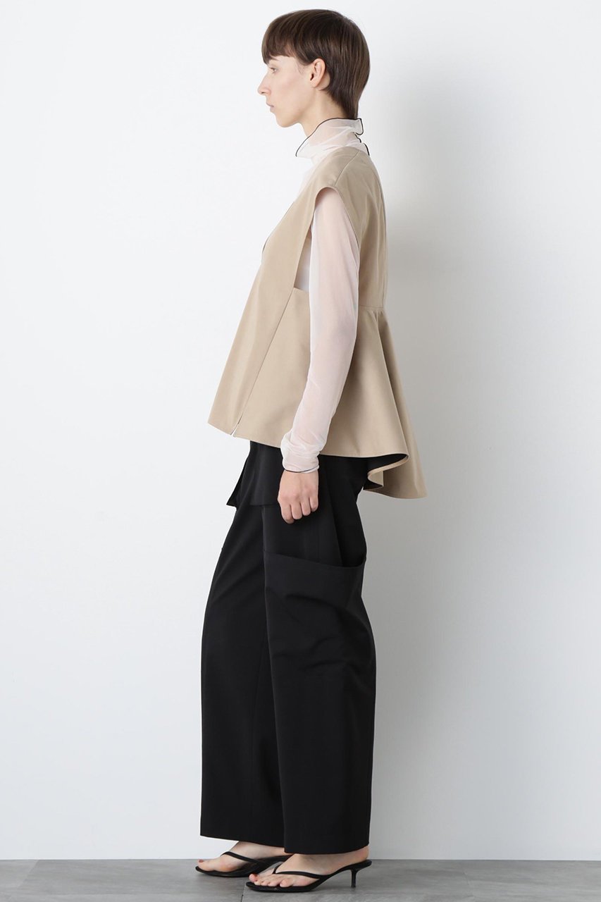 【ヒューエルミュージアム/hueLe Museum】の【STUMBLY】Back Peplum Gilet Blouse 人気、トレンドファッション・服の通販 founy(ファニー) 　ファッション　Fashion　レディースファッション　Fashion for Women　アウター　Coat / Outerwear Collection　トップス・カットソー　Cut & Sew Tops　キャミソール&ノースリーブ　Camisoles & Sleeveless Tops　シャツ・ブラウス・オフィスカジュアル　Elegant Blouses & Button-Ups　ベスト&ジレ / 重ね着スタイル　Vests & Gilets　ノースリーブ　Sleeveless, No-Sleeve　フロント　Front, Front Design　ペプラム　Peplum, Flared Hem　切替　Switching, Contrast Panel　定番　Standard, Basic Item　other-4|ID: prp329100004874786 ipo3291000000036360394