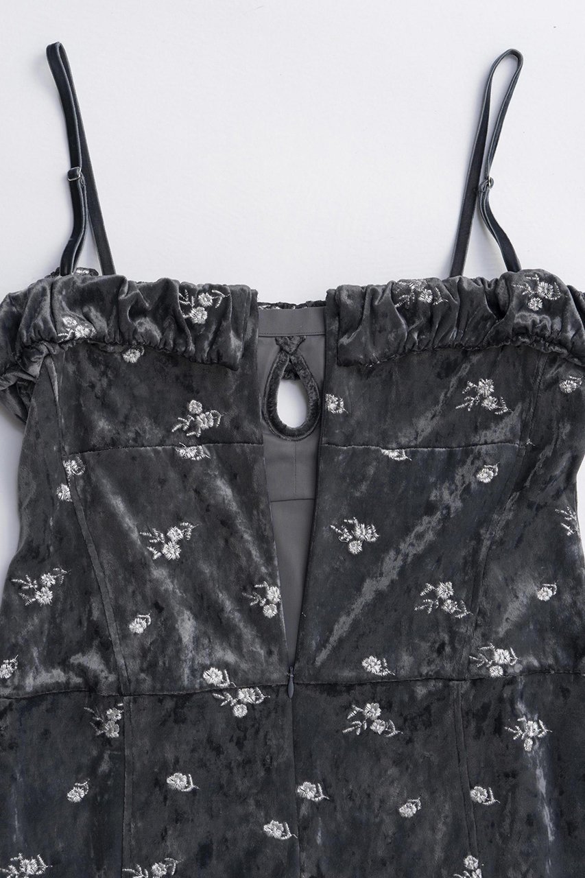 【メゾンスペシャル/MAISON SPECIAL】のFlower Embroidery Velour Camisole Dress/フラワーエンブロイダリーベロアキャミワンピース 人気、トレンドファッション・服の通販 founy(ファニー) 　ファッション　Fashion　レディースファッション　Fashion for Women　ワンピース　Dresses　フォーマル・パーティードレス・結婚式用ドレス　Elegant & Casual Dresses　キャミソールワンピース　Camisole Dresses　チュニック　Tunic Tops & Dresses　おすすめ　Recommended / Our Picks　キャミワンピース　Cami Dress, Slip Dress　シルバー　Silver, Metallic Silver　ジャケット　Jacket, Outerwear　ストレッチ　Stretch, Stretchy Fabric　チュニック　Tunic, Long Top　フィット　Fit, Slim Fit　フェミニン　Feminine, Girly　フリル　Frill, Ruffle　ベロア　Velour, Soft Velvet　ライダース　Riders　ラップ　Wrap, Wrap Design　ロング　Long, Long-Length　A/W・秋冬　Autumn/Winter　other-6|ID: prp329100004874825 ipo3291000000036360710