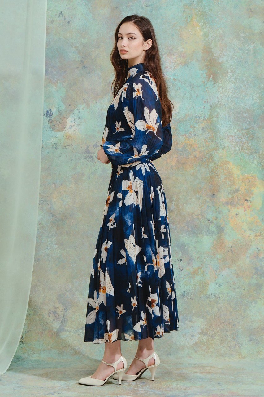 【コルコバード/CORCOVADO】のカラーシフォンブラウス 人気、トレンドファッション・服の通販 founy(ファニー) 　ファッション　Fashion　レディースファッション　Fashion for Women　トップス・カットソー　Cut & Sew Tops　シャツ・ブラウス・オフィスカジュアル　Elegant Blouses & Button-Ups　シフォン　Chiffon, Lightweight Fabric　スリーブ　Sleeve, Long Sleeve / Short Sleeve　フラワー　Flower, Floral　プリント　Print, Printed Pattern　プリーツ　Pleats, Pleated　ロング　Long, Long-Length　other-6|ID: prp329100004874950 ipo3291000000036361743