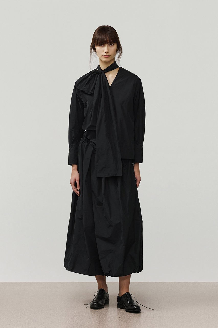 【デパリエ/DEPAREILLE】のポリタフタブラウス 人気、トレンドファッション・服の通販 founy(ファニー) ファッション Fashion レディースファッション Fashion for Women トップス・カットソー Cut & Sew Tops シャツ・ブラウス・オフィスカジュアル Elegant Blouses & Button-Ups エレガント 上品 Elegant クール Cool, Chic シンプル Simple, Minimal スリーブ Sleeve, Long Sleeve / Short Sleeve タフタ Taffeta, Structured Fabric リュクス Luxury, Elegant, High-End, Chic ロング Long, Long-Length other-8|ID: prp329100004874961 ipo3291000000036361832