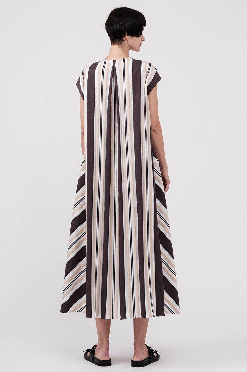 【ドメル/DOMELLE】のビッグ ストライプ ドレス 人気、トレンドファッション・服の通販 founy(ファニー) ファッション Fashion レディースファッション Fashion for Women ワンピース Dresses フォーマル・パーティードレス・結婚式用ドレス Elegant & Casual Dresses チュニック Tunic Tops & Dresses ストライプ Stripe, Striped Pattern チュニック Tunic, Long Top ドレス Dress, One-Piece ビッグ Big, Oversized ファブリック Fabric, Textile フレア Flare, Flared フロント Front, Front Design ロング Long, Long-Length other-8|ID: prp329100004875113 ipo3291000000036362686