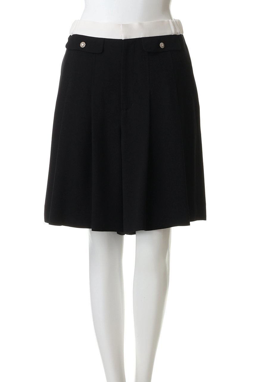 【エムダブリュー/MW】のバックサテン タック パンツ 人気、トレンドファッション・服の通販 founy(ファニー) 　ファッション　Fashion　レディースファッション　Fashion for Women　パンツ　Pants & Trousers　ショートパンツ・ハーフパンツ　High-Waisted & Relaxed Shorts　バッグ　Bags　サテン　Satin, Glossy Fabric　ショート　Short, Short Length　フォーマル　Formal, Dressy　エレガント 上品　Elegant　other-2|ID: prp329100004875119 ipo3291000000036362744