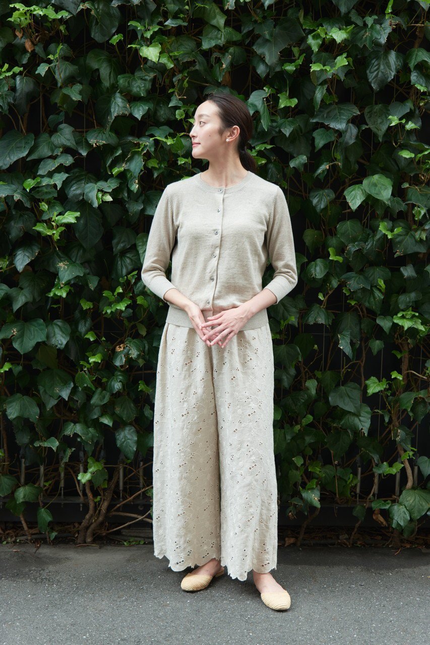 【プリスティン/PRISTINE】のフラワーエンブパンツ 人気、トレンドファッション・服の通販 founy(ファニー) 　ファッション　Fashion　レディースファッション　Fashion for Women　パンツ　Pants & Trousers　春　Spring　シンプル　Simple, Minimal　スカラップ　Scallop, Scalloped Edge　セットアップ　Set-Up, Coordinated Outfit　ハンド　Hand, Handmade　フラワー　Flower, Floral　ベーシック　Basic, Essential　リネン　Linen, Linen Fabric　レース　Lace, Lace Fabric　セレモニー　Ceremony　other-8|ID: prp329100004875157 ipo3291000000036363059