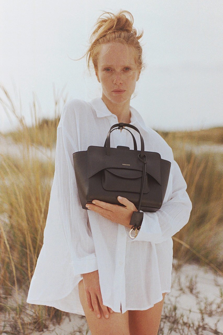 【その他のブランド/Other】のFLAP M ハンドバッグ 人気、トレンドファッション・服の通販 founy(ファニー) 　ファッション　Fashion　レディースファッション　Fashion for Women　バッグ　Bags　なめらか　Smooth, Silky Texture　コンパクト　Compact, Small Size　スクエア　Square, Square Shape　フォルム　Silhouette, Form　フラップ　Flap, Flap Pocket　フロント　Front, Front Design　ポケット　Pocket, Pocket Detail　other-2|ID: prp329100004875178 ipo3291000000036363213