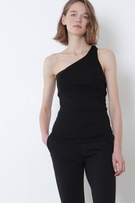 【ル フィル/LE PHIL】 《LE PHIL》カップインリブワンショルダートップ人気、トレンドファッション・服の通販 founy(ファニー) ファッション Fashion レディースファッション Fashion for Women トップス・カットソー Cut & Sew Tops キャミソール&ノースリーブ Camisoles & Sleeveless Tops シャツ・ブラウス・オフィスカジュアル Elegant Blouses & Button-Ups ロングTシャツ・Tシャツ Longline T-Shirts & Tees カットソー・ベーシックTシャツ Cut-and-Sewn Tops / Stretch Tees & Basics カッティング Cutting Detail キャミソール Camisole, Spaghetti Strap Top シアー Sheer, See-Through スタンダード Standard, Basic ストレッチ Stretch, Stretchy Fabric タンク Tank Top, Sleeveless Top 新作・新入荷 New Arrivals / New In |ID:prp329100004875281