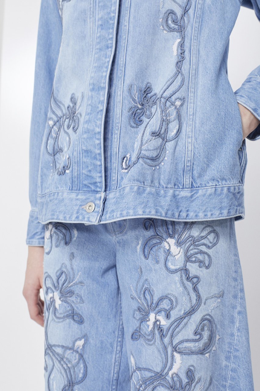 【ミューラル/MURRAL】のNerine エンブロイダード デニム ジャケット 人気、トレンドファッション・服の通販 founy(ファニー) 　ファッション　Fashion　レディースファッション　Fashion for Women　アウター　Coat / Outerwear Collection　レディースジャケット・軽アウター　Jackets　ブルゾンジャケット・スポーティアウター　Blouson Jackets　デニムジャケット / カジュアルアウター　Denim Jackets　クラッシュ　Distressed, Crashed Style　シェイプ　Shape, Slim Fit　ジャケット　Jacket, Outerwear　ジーンズ　Jeans, Denim Pants　スラックス　Slacks, Dress Pants　セットアップ　Set-Up, Coordinated Outfit　ダイヤモンド　Diamond, Brilliant Cut　デニム　Denim, Jeans Material　手描き　Hand-Drawn, Illustrated　フロント　Front, Front Design　ブルゾン　Blouson, Bomber Jacket　ポケット　Pocket, Pocket Detail　おすすめ　Recommended / Our Picks　新作・新入荷　New Arrivals / New In　other-8|ID: prp329100004875307 ipo3291000000036364142