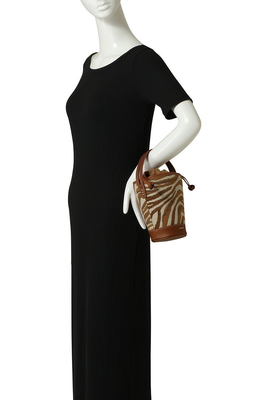 【ア ヴァケーション/A VACATION】のBONBON バケツバッグ 人気、トレンドファッション・服の通販 founy(ファニー) 　ファッション　Fashion　レディースファッション　Fashion for Women　バッグ　Bags　ジャカード／ジャガード　Jacquard, Woven Pattern　スマート　Smart, Elegant　ドローストリング　Drawstring, Pull Cord　バケツ　Bucket, Bucket Style　パーティ　Party, Party Style　フォルム　Silhouette, Form　リップ　Lip, Lip Motif　新作・新入荷　New Arrivals / New In　財布　Wallet, Purse　other-3|ID: prp329100004875324 ipo3291000000036364257