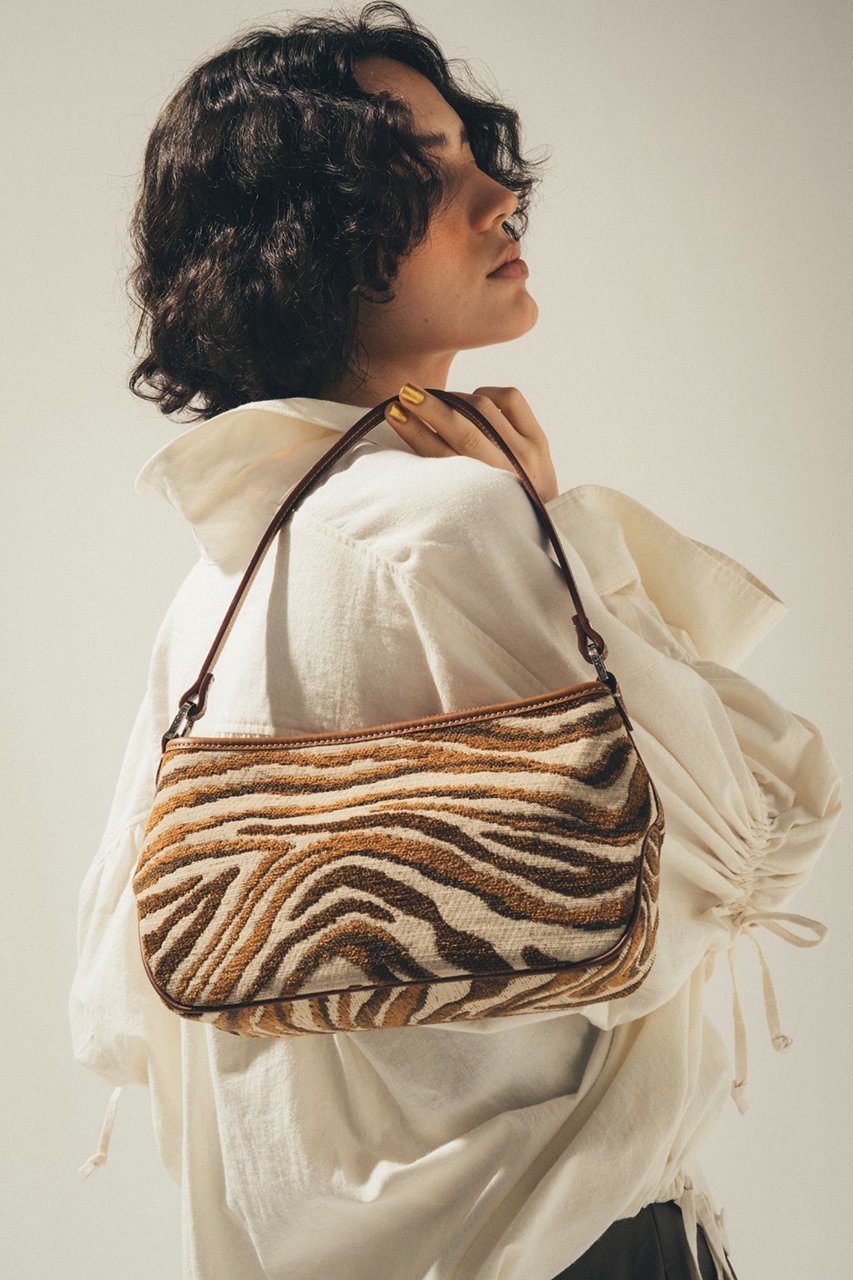 【ア ヴァケーション/A VACATION】のKIT ミニショルダーバッグ 大人の最旬トレンドファッション＆コーディネート founy(ファウニー) 　ファッション　Fashion　レディースファッション　Fashion for Women　バッグ　Bags　おすすめ　Recommended / Our Picks　コンパクト　Compact, Small Size　ショルダー　Shoulder, Shoulder Strap　スマート　Smart, Elegant　ポーチ　Pouch, Small Case　ラップ　Wrap, Wrap Design　冬　Winter / This Winter　財布　Wallet, Purse　other-2|ID: prp329100004875326 ipo3291000000037239517