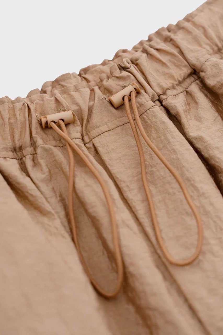 【スタニングルアー/STUNNING LURE】のワッシャーイージーパンツ 人気、トレンドファッション・服の通販 founy(ファニー) 　ファッション　Fashion　レディースファッション　Fashion for Women　パンツ　Pants & Trousers　ギャザー　Gathered, Ruffled　サンダル　Sandals, Summer Shoes　シンプル　Simple, Minimal　ストレート　Straight, Straight Cut　スニーカー　Sneakers, Trainers　タンク　Tank Top, Sleeveless Top　ドローストリング　Drawstring, Pull Cord　バルーン　Balloon, Balloon Silhouette　フラット　Flat, Flat Shoes　リラックス　Relax, Relaxed Fit　other-4|ID: prp329100004875392 ipo3291000000036364699