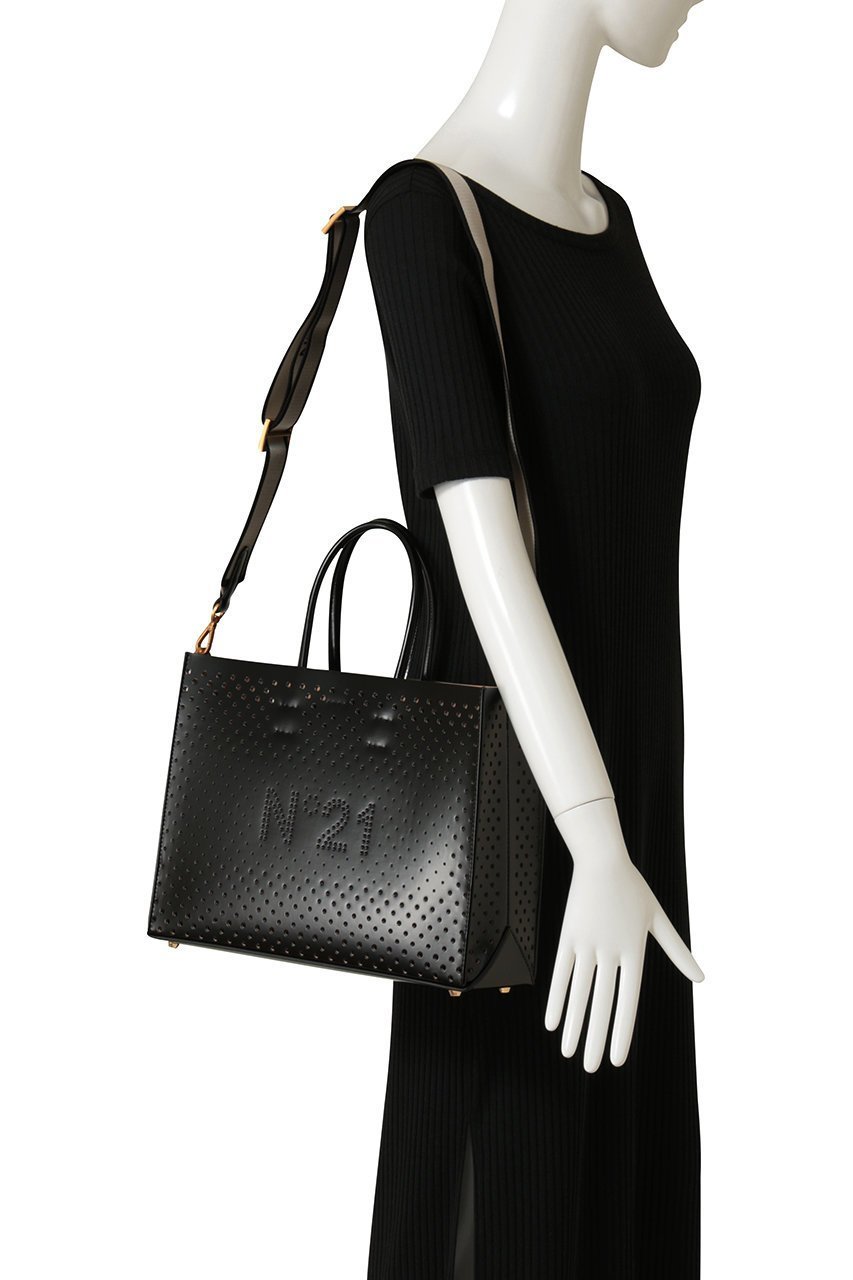 【ヌメロ ヴェントゥーノ/N°21】の2WAY パンチング バッグ 人気、トレンドファッション・服の通販 founy(ファニー) 　ファッション　Fashion　レディースファッション　Fashion for Women　バッグ　Bags　オケージョン　Occasion Wear　スポーティ　Sporty, Casual Athletic　フォルム　Silhouette, Form　ポケット　Pocket, Pocket Detail　ポーチ　Pouch, Small Case　新作・新入荷　New Arrivals / New In　other-2|ID: prp329100004875404 ipo3291000000036364788