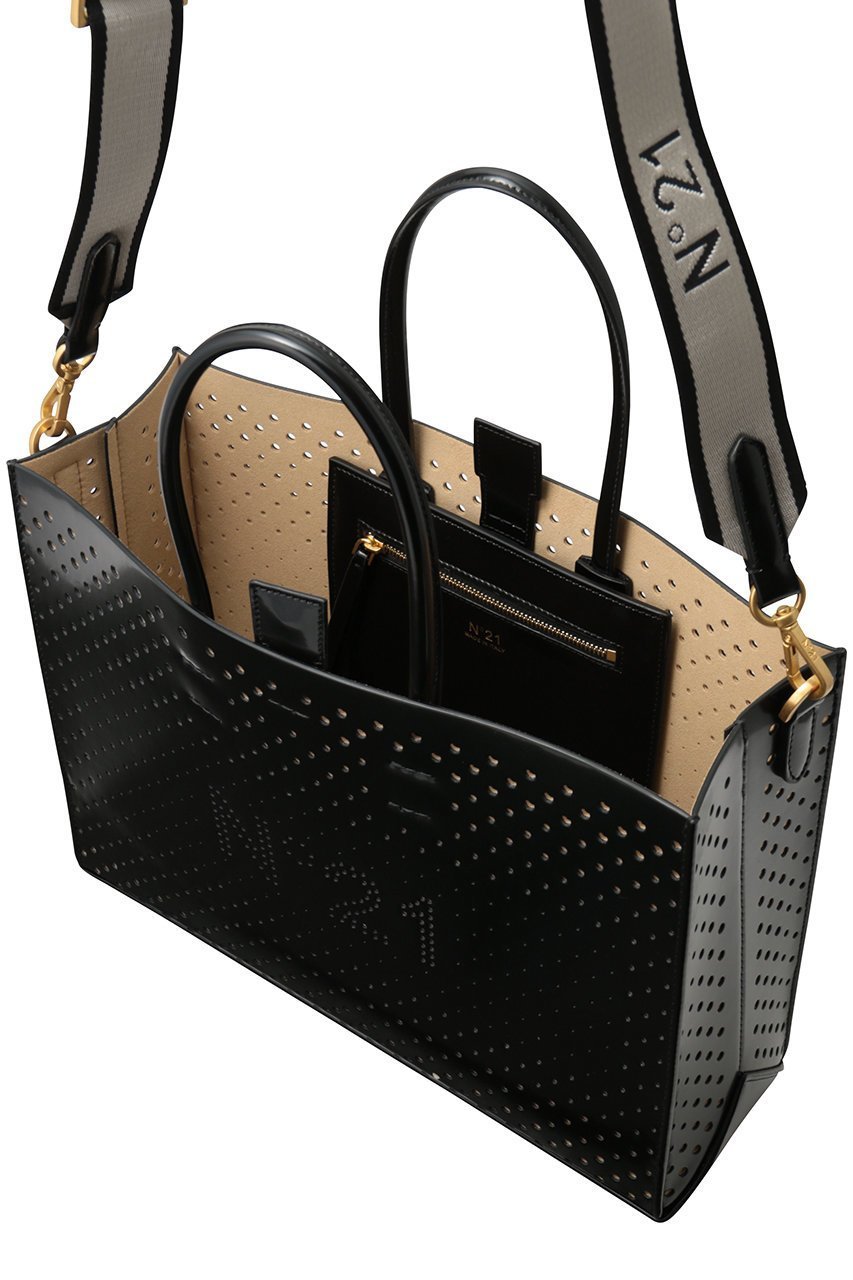 【ヌメロ ヴェントゥーノ/N°21】の2WAY パンチング バッグ 人気、トレンドファッション・服の通販 founy(ファニー) 　ファッション　Fashion　レディースファッション　Fashion for Women　バッグ　Bags　オケージョン　Occasion Wear　スポーティ　Sporty, Casual Athletic　フォルム　Silhouette, Form　ポケット　Pocket, Pocket Detail　ポーチ　Pouch, Small Case　新作・新入荷　New Arrivals / New In　other-5|ID: prp329100004875404 ipo3291000000036364793