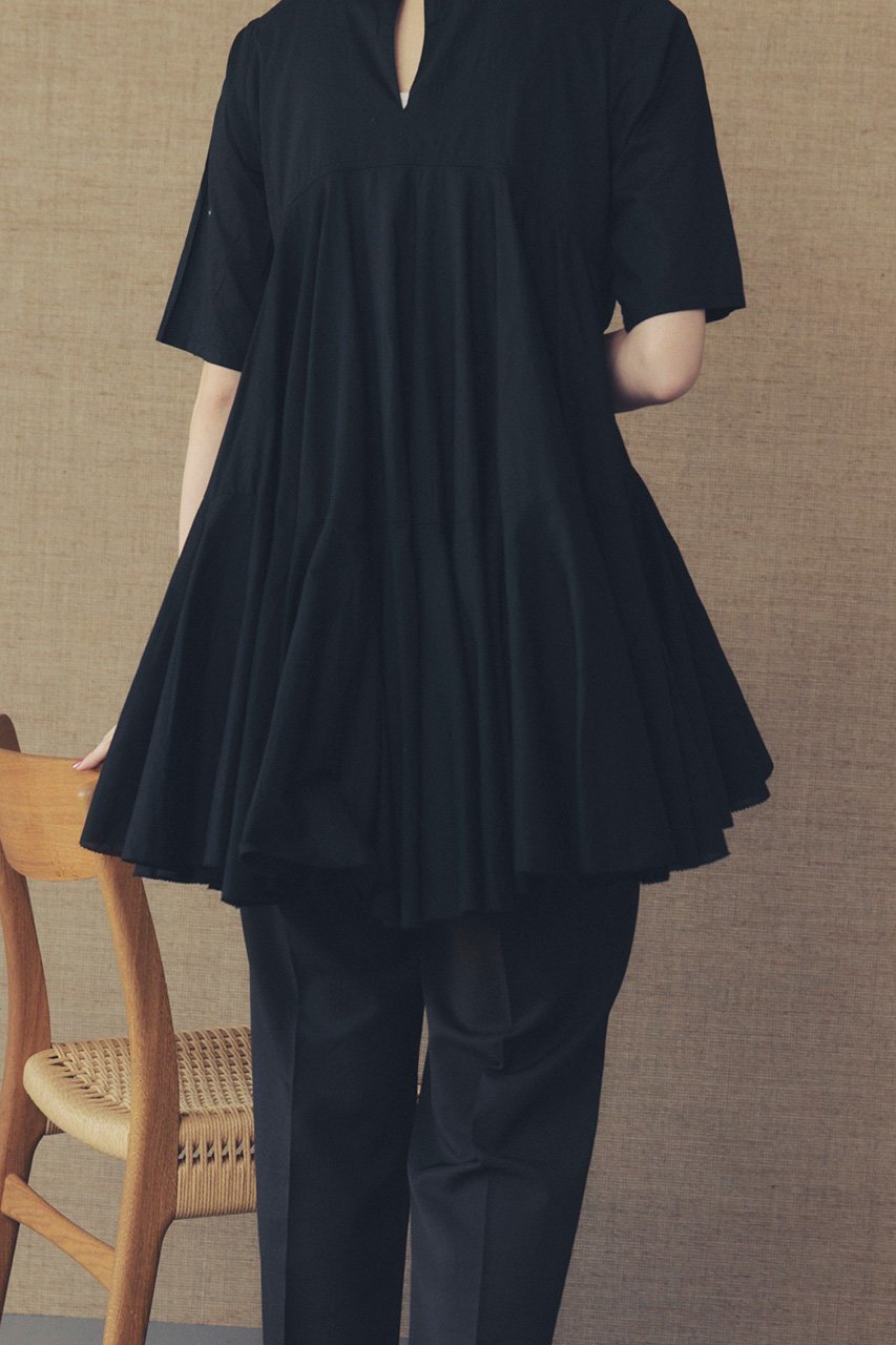 【アユーシ/AAYUSHI】のボリュームフレアハーフスリーブワンピース 人気、トレンドファッション・服の通販 founy(ファニー) 　ファッション　Fashion　レディースファッション　Fashion for Women　ワンピース　Dresses　チュニック　Tunic Tops & Dresses　インド　Indian Textile　エレガント 上品　Elegant　サンダル　Sandals, Summer Shoes　サークル　Circle, Round Design　スリーブ　Sleeve, Long Sleeve / Short Sleeve　チュニック　Tunic, Long Top　ドレス　Dress, One-Piece　ハーフ　Half, Half-Length　バランス　Balance, Style Balance　フィット　Fit, Slim Fit　フレア　Flare, Flared　ラッフル　Ruffle, Frill　新作・新入荷　New Arrivals / New In　other-4|ID: prp329100004875448 ipo3291000000036365100