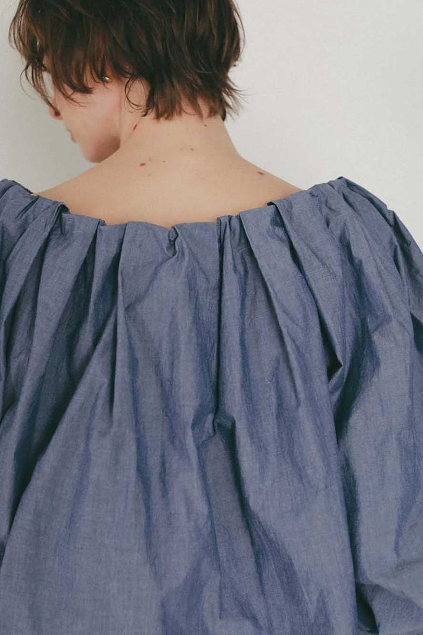 【ハー/HER.】のボリュームスリーブオフショルブラウス 人気、トレンドファッション・服の通販 founy(ファニー) 　ファッション　Fashion　レディースファッション　Fashion for Women　トップス・カットソー　Cut & Sew Tops　シャツ・ブラウス・オフィスカジュアル　Elegant Blouses & Button-Ups　ボリューム袖・フリルスリーブブラウス　Voluminous & Ruffle Sleeves / Puffy Sleeve Tops　ショルダー　Shoulder, Shoulder Strap　スリーブ　Sleeve, Long Sleeve / Short Sleeve　ダンガリー　Dungaree, Chambray　ベーシック　Basic, Essential　ランダム　Random, Irregular　ロング　Long, Long-Length　新作・新入荷　New Arrivals / New In　春　Spring　other-3|ID: prp329100004875496 ipo3291000000036365416