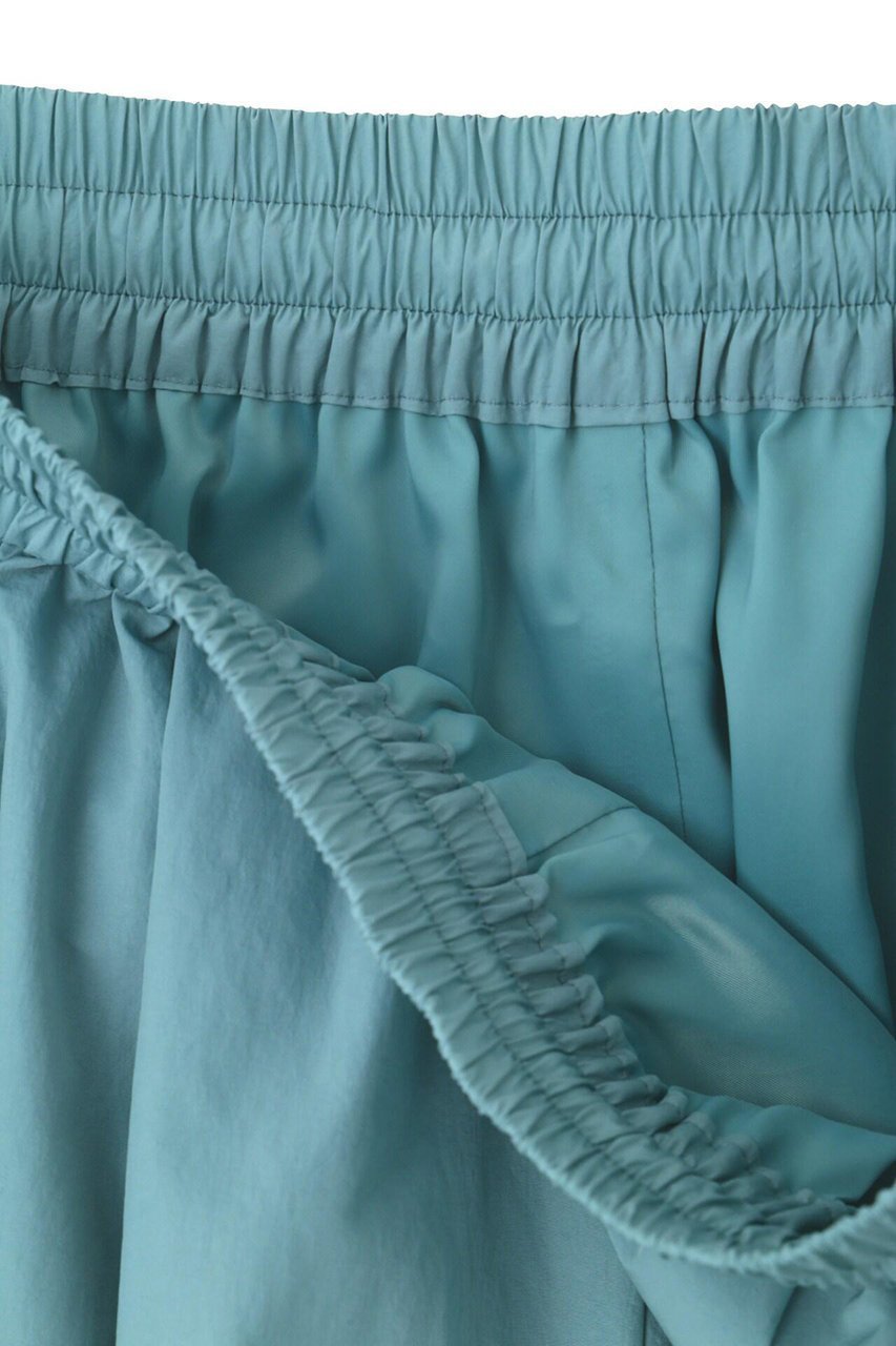 【ル フィル/LE PHIL】の《LE PHIL》ライトナイロンワイドパンツ 人気、トレンドファッション・服の通販 founy(ファニー) 　ファッション　Fashion　レディースファッション　Fashion for Women　パンツ　Pants & Trousers　おすすめ　Recommended / Our Picks　カーゴパンツ　Cargo Pants, Utility Pants　シンプル　Simple, Minimal　スタンダード　Standard, Basic　スポーティ　Sporty, Casual Athletic　タフタ　Taffeta, Structured Fabric　ドローストリング　Drawstring, Pull Cord　新作・新入荷　New Arrivals / New In　軽量　Lightweight, Ultra Light　other-4|ID: prp329100004875655 ipo3291000000036366576