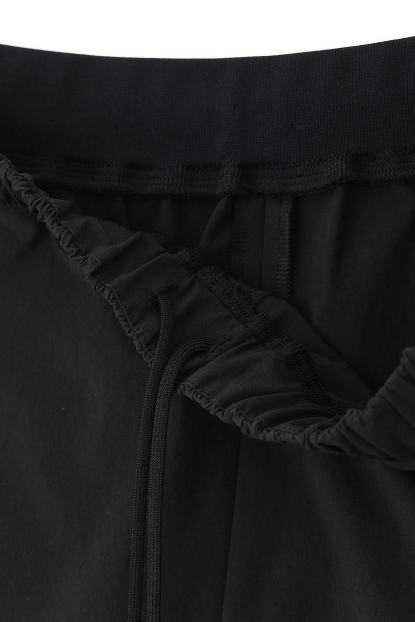 【ル フィル/LE PHIL】の《LE PHIL SPORTS》コーデュラショートパンツ 人気、トレンドファッション・服の通販 founy(ファニー) 　ファッション　Fashion　レディースファッション　Fashion for Women　パンツ　Pants & Trousers　ショートパンツ・ハーフパンツ　High-Waisted & Relaxed Shorts　スポーツウェア　Functional & Stylish Sportswear　スポーツ パンツ　Workout Pants / Training Shorts / Joggers　コンパクト　Compact, Small Size　ショート　Short, Short Length　スタンダード　Standard, Basic　ストレッチ　Stretch, Stretchy Fabric　ドローコード　Drawcord, Drawstring Cord　フロント　Front, Front Design　ポケット　Pocket, Pocket Detail　ポーチ　Pouch, Small Case　新作・新入荷　New Arrivals / New In　軽量　Lightweight, Ultra Light　other-8|ID: prp329100004875656 ipo3291000000036366588