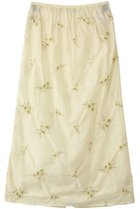 【カレンソロジー/Curensology】のフラワービーズスカート 人気、トレンドファッション・服の通販 founy(ファニー) ファッション Fashion レディースファッション Fashion for Women スカート Skirts ロングスカート Long Skirts / Maxi & Midi Skirts タイトスカート Pencil Skirt, Tight Skirt デニム Denim, Jeans Material フェミニン Feminine, Girly フラワー Flower, Floral モチーフ Motif, Design Theme ランダム Random, Irregular ロング Long, Long-Length 新作・新入荷 New Arrivals / New In thumbnail オフホワイト|ID: prp329100004875698 ipo3291000000036366840