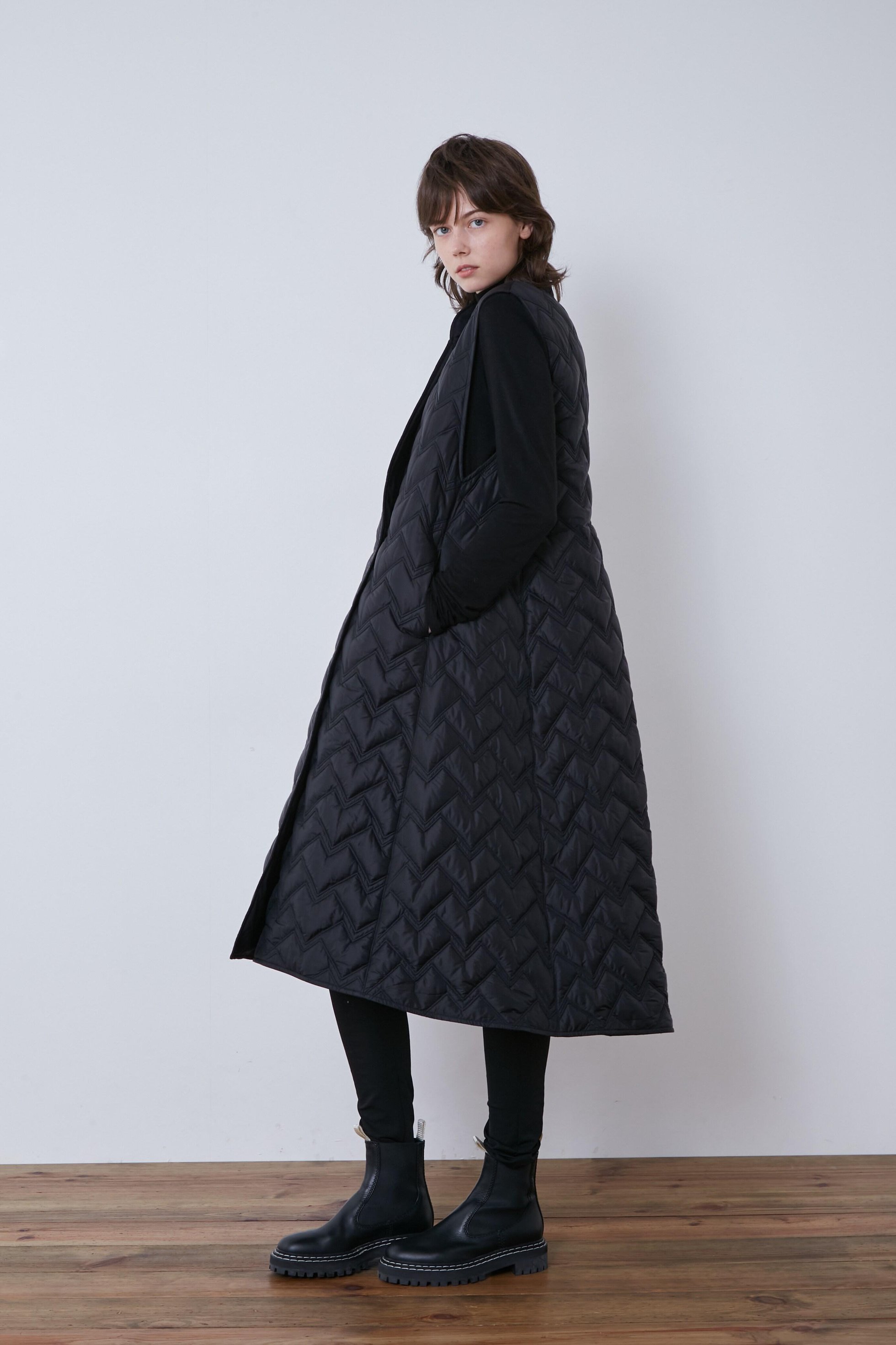 【ル フィル/LE PHIL】の《LE PHIL》バイカラーキルティングジレコート 人気、トレンドファッション・服の通販 founy(ファニー) 　ファッション　Fashion　レディースファッション　Fashion for Women　アウター　Coat / Outerwear Collection　コート・ロングコート・ピーコート　Long Coats, Peacoats & More　レディースジャケット・軽アウター　Jackets　アクセサリー　Fashion Accessories　エレガント 上品　Elegant　キルティング　Quilted, Quilting　ジャケット　Jacket, Outerwear　スタンダード　Standard, Basic　ダウン　Down, Puffer　モチーフ　Motif, Design Theme　新作・新入荷　New Arrivals / New In　other-4|ID: prp329100004875720 ipo3291000000036366982