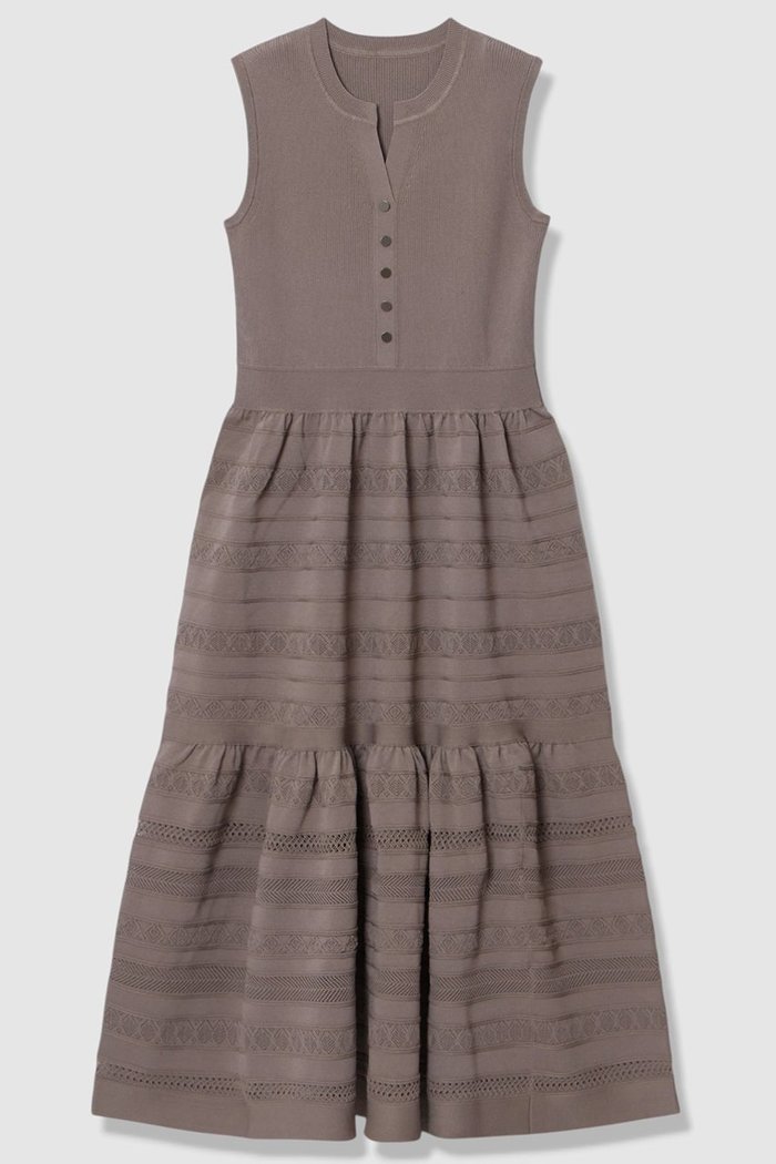 【アナイ/ANAYI】の【セットアップ対応商品】ニッティングレースティアード ワンピース インテリア・キッズ・メンズ・レディースファッション・服の通販 founy(ファニー) https://founy.com/ ファッション Fashion レディースファッション Fashion for Women ワンピース Dresses チュニック Tunic Tops & Dresses おすすめ Recommended / Our Picks カーディガン Cardigan, Knitwear サマー Summer, Summer Style セットアップ Set-Up, Coordinated Outfit チュニック Tunic, Long Top ティアードスカート Tiered Skirt, Flounced Skirt ドッキング Docking, Mixed Material ノースリーブ Sleeveless, No-Sleeve ペチコート Petticoat, Underskirt ミックス Mix, Mixed Style ミラノリブ Milano Rib, Milano Stitch メッシュ Mesh, Net Fabric レース Lace, Lace Fabric ロング Long, Long-Length 新作・新入荷 New Arrivals / New In |ID: prp329100004875808 ipo3291000000036367536