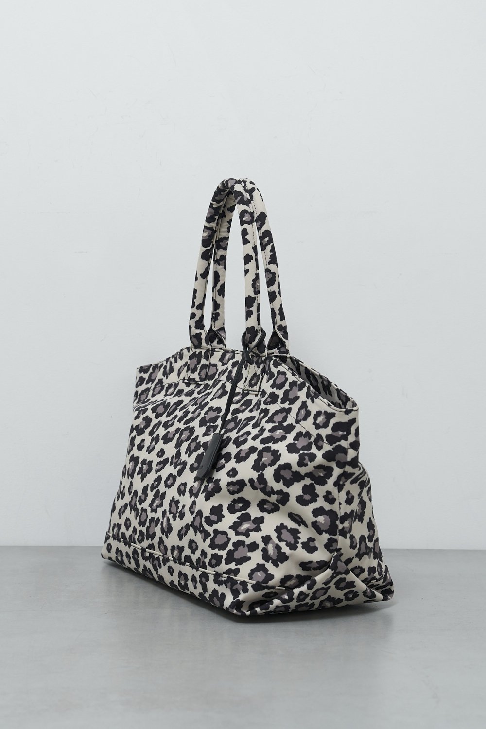 【ガリャルダガランテ/GALLARDAGALANTE】の【2.718】プリントトート 人気、トレンドファッション・服の通販 founy(ファニー) 　ファッション　Fashion　レディースファッション　Fashion for Women　バッグ　Bags　アニマル　Animal Print　シンプル　Simple, Minimal　トレンド　Trend, Trending Now　ビッグ　Big, Oversized　新作・新入荷　New Arrivals / New In　other-6|ID: prp329100004875951 ipo3291000000036368523