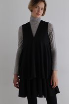 【ル フィル/LE PHIL】の《LE PHIL》ドライウールジレブラウス 人気、トレンドファッション・服の通販 founy(ファニー) ファッション Fashion レディースファッション Fashion for Women アウター Coat / Outerwear Collection トップス・カットソー Cut & Sew Tops キャミソール&ノースリーブ Camisoles & Sleeveless Tops シャツ・ブラウス・オフィスカジュアル Elegant Blouses & Button-Ups ベスト&ジレ / 重ね着スタイル Vests & Gilets おすすめ Recommended / Our Picks ショート Short, Short Length スタンダード Standard, Basic ドレス Dress, One-Piece ドレープ Drape, Draping Fabric ノースリーブ Sleeveless, No-Sleeve ラッフル Ruffle, Frill 新作・新入荷 New Arrivals / New In thumbnail ブラック|ID: prp329100004876044 ipo3291000000036369106