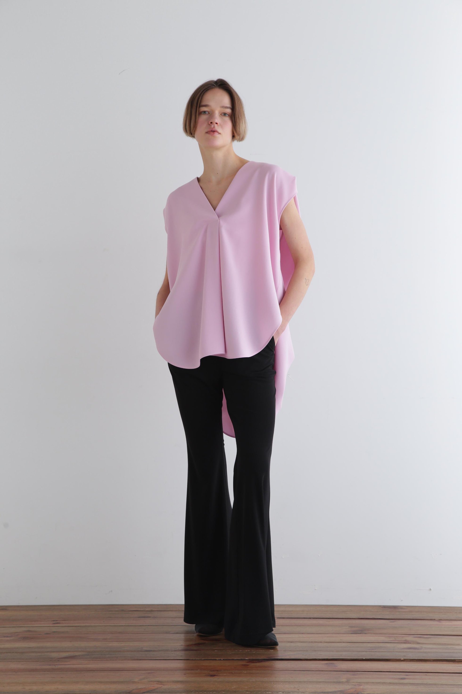 【ル フィル/LE PHIL】のバックツイストジレ 大人の最旬トレンドファッション＆コーディネート founy(ファウニー) 　ファッション　Fashion　レディースファッション　Fashion for Women　アウター　Coat / Outerwear Collection　レディースジャケット・軽アウター　Jackets　ジャケット　Jacket, Outerwear　スタンダード　Standard, Basic　ツイスト　Tweed, Tweed Fabric　ドレープ　Drape, Draping Fabric　other-2|ID: prp329100004876066 ipo3291000000036369243