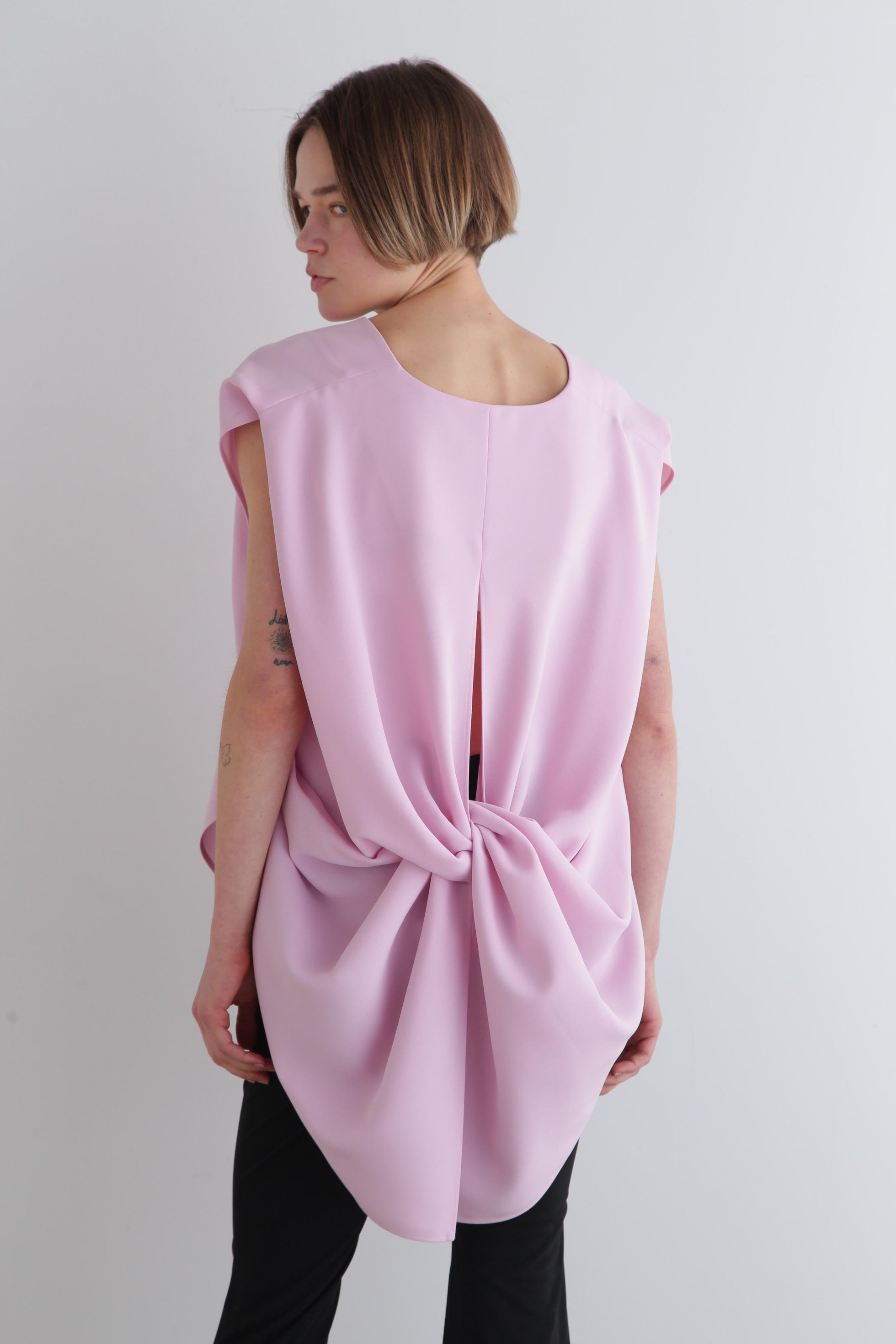 【ル フィル/LE PHIL】のバックツイストジレ 大人の最旬トレンドファッション＆コーディネート founy(ファウニー) 　ファッション　Fashion　レディースファッション　Fashion for Women　アウター　Coat / Outerwear Collection　レディースジャケット・軽アウター　Jackets　ジャケット　Jacket, Outerwear　スタンダード　Standard, Basic　ツイスト　Tweed, Tweed Fabric　ドレープ　Drape, Draping Fabric　other-4|ID: prp329100004876066 ipo3291000000036369246