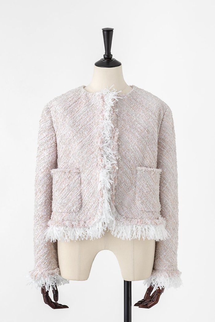 【オーヴィル/EAUVIRE】のツイードフリンジジャケット インテリア・キッズ・メンズ・レディースファッション・服の通販 founy(ファニー) https://founy.com/ ファッション Fashion レディースファッション Fashion for Women アウター Coat / Outerwear Collection レディースジャケット・軽アウター Jackets おすすめ Recommended / Our Picks ジャケット Jacket, Outerwear ツイード Twill, Twill Weave デニム Denim, Jeans Material バイアス Bias, Diagonal Cut フリンジ Fringe, Tassel ペーパー Paper, Kraft Paper リボン Ribbon, Bow エレガント 上品 Elegant |ID: prp329100004876308 ipo3291000000036929063