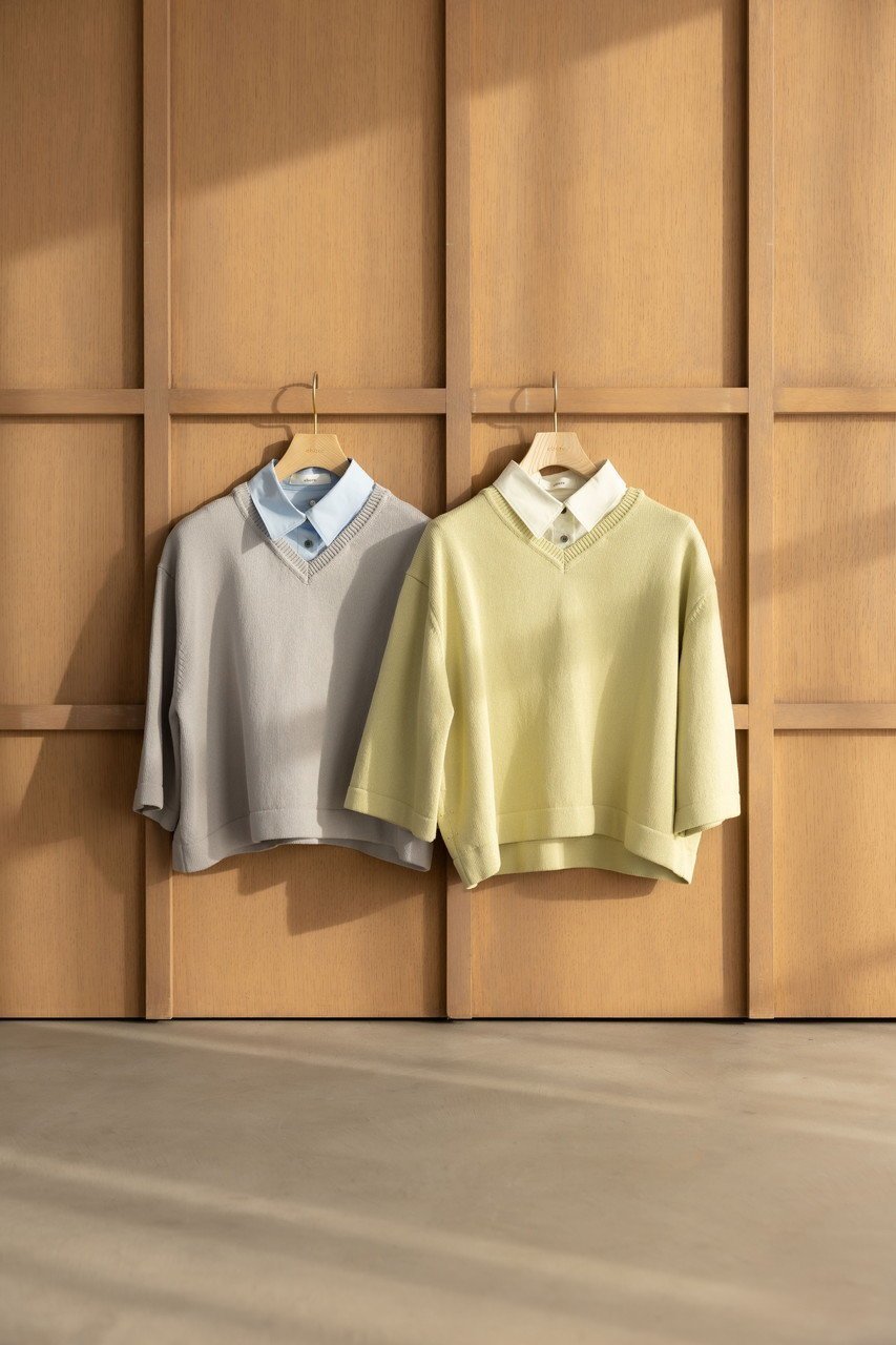 【エブール/ebure】のソフトコットンコード シャツレイヤードニットプルオーバー 人気、トレンドファッション・服の通販 founy(ファニー) 　ファッション　Fashion　レディースファッション　Fashion for Women　トップス・カットソー　Cut & Sew Tops　ニット　Knit Tops & Sweaters　シャツ・ブラウス・オフィスカジュアル　Elegant Blouses & Button-Ups　カジュアルプルオーバー・ニットトップス　Pullovers & Knit Tops / Casual Pullovers　おすすめ　Recommended / Our Picks　インナー　Innerwear　ヘムライン　Hemline, Bottom Cut　長袖　Long Sleeve, Full Sleeve　other-7|ID: prp329100004876311 ipo3291000000036371953