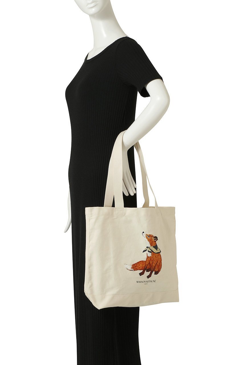 【メゾン キツネ/MAISON KITSUNE】の【UNISEX】DREAMING FOX トートバッグ 大人の最旬トレンドファッション＆コーディネート founy(ファウニー) 　ファッション　Fashion　レディースファッション　Fashion for Women　バッグ　Bags　ユニセックス　Unisex, Genderless　おすすめ　Recommended / Our Picks　キャンバス　Canvas, Canvas Fabric　スクエア　Square, Square Shape　フロント　Front, Front Design　プリント　Print, Printed Pattern　ワーク　Workwear, Utility Style　旅行　Travel　other-2|ID: prp329100004876446 ipo3291000000036716964