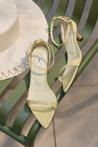 【ウィムガゼット/Whim Gazette】の【Hoaw.】ストラップサンダル 人気、トレンドファッション・服の通販 founy(ファニー) ファッション Fashion レディースファッション Fashion for Women アクセサリー Fashion Accessories イエロー Yellow ガラス Glass, Glassware サンダル Sandals, Summer Shoes シューズ Shoes, Footwear ストラップサンダル Strappy Sandals, Strap Sandals ラップ Wrap, Wrap Design 日本製 Made In Japan エレガント 上品 Elegant 新作・新入荷 New Arrivals / New In thumbnail レモンイエロー|ID: prp329100004876467 ipo3291000000036373271