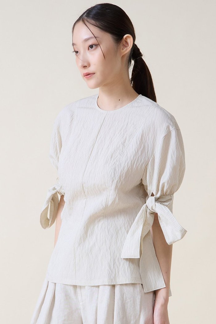 【ティアラ/Tiara】のリボンスリーブブラウス インテリア・キッズ・メンズ・レディースファッション・服の通販 founy(ファニー) https://founy.com/ ファッション Fashion レディースファッション Fashion for Women トップス・カットソー Cut & Sew Tops シャツ・ブラウス・オフィスカジュアル Elegant Blouses & Button-Ups ショート Short, Short Length シンプル Simple, Minimal ストライプ Stripe, Striped Pattern スリーブ Sleeve, Long Sleeve / Short Sleeve バランス Balance, Style Balance 夏 Summer 春 Spring S/S・春夏 SS, Spring/Summer, Warm Season |ID: prp329100004876603 ipo3291000000036887569