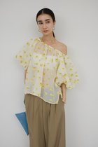 【ガリャルダガランテ/GALLARDAGALANTE】のバルーンブラウス 人気、トレンドファッション・服の通販 founy(ファニー) ファッション Fashion レディースファッション Fashion for Women トップス・カットソー Cut & Sew Tops シャツ・ブラウス・オフィスカジュアル Elegant Blouses & Button-Ups イエロー Yellow ギャザー Gathered, Ruffled ショート Short, Short Length スリーブ Sleeve, Long Sleeve / Short Sleeve タイトスカート Pencil Skirt, Tight Skirt バルーン Balloon, Balloon Silhouette ワンショル One Shoulder, Asymmetrical ワーク Workwear, Utility Style 定番 Standard, Basic Item 新作・新入荷 New Arrivals / New In thumbnail イエロー|ID: prp329100004876625 ipo3291000000036374452