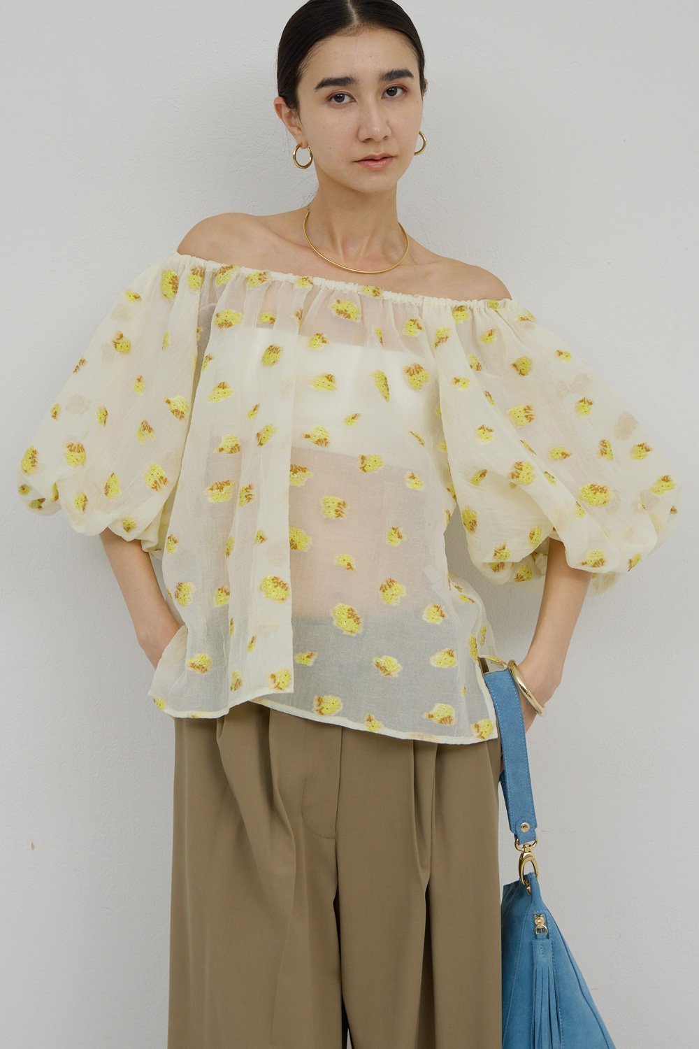 【ガリャルダガランテ/GALLARDAGALANTE】のバルーンブラウス 人気、トレンドファッション・服の通販 founy(ファニー) 　ファッション　Fashion　レディースファッション　Fashion for Women　トップス・カットソー　Cut & Sew Tops　シャツ・ブラウス・オフィスカジュアル　Elegant Blouses & Button-Ups　イエロー　Yellow　ギャザー　Gathered, Ruffled　ショート　Short, Short Length　スリーブ　Sleeve, Long Sleeve / Short Sleeve　タイトスカート　Pencil Skirt, Tight Skirt　バルーン　Balloon, Balloon Silhouette　ワンショル　One Shoulder, Asymmetrical　ワーク　Workwear, Utility Style　定番　Standard, Basic Item　新作・新入荷　New Arrivals / New In　other-6|ID: prp329100004876626 ipo3291000000036374462