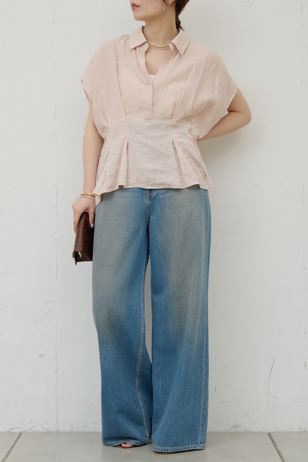 【ガリャルダガランテ/GALLARDAGALANTE】の【WEB限定】ハーフスリーブウエストシェイプシャツ 人気、トレンドファッション・服の通販 founy(ファニー) 　ファッション　Fashion　レディースファッション　Fashion for Women　トップス・カットソー　Cut & Sew Tops　シャツ・ブラウス・オフィスカジュアル　Elegant Blouses & Button-Ups　インナー　Innerwear　シェイプ　Shape, Slim Fit　ショート　Short, Short Length　ジャケット　Jacket, Outerwear　スキッパー　Skipper, Open Collar　スリーブ　Sleeve, Long Sleeve / Short Sleeve　リネン　Linen, Linen Fabric　新作・新入荷　New Arrivals / New In　other-2|ID: prp329100004876629 ipo3291000000036374497