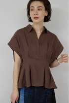 【ガリャルダガランテ/GALLARDAGALANTE】の【WEB限定】ハーフスリーブウエストシェイプシャツ 大人の最旬トレンドファッション＆コーディネート founy(ファウニー) ファッション Fashion レディースファッション Fashion for Women トップス・カットソー Cut & Sew Tops シャツ・ブラウス・オフィスカジュアル Elegant Blouses & Button-Ups インナー Innerwear シェイプ Shape, Slim Fit ショート Short, Short Length ジャケット Jacket, Outerwear スキッパー Skipper, Open Collar スリーブ Sleeve, Long Sleeve / Short Sleeve リネン Linen, Linen Fabric thumbnail ブラウン|ID: prp329100004876629 ipo3291000000037029140