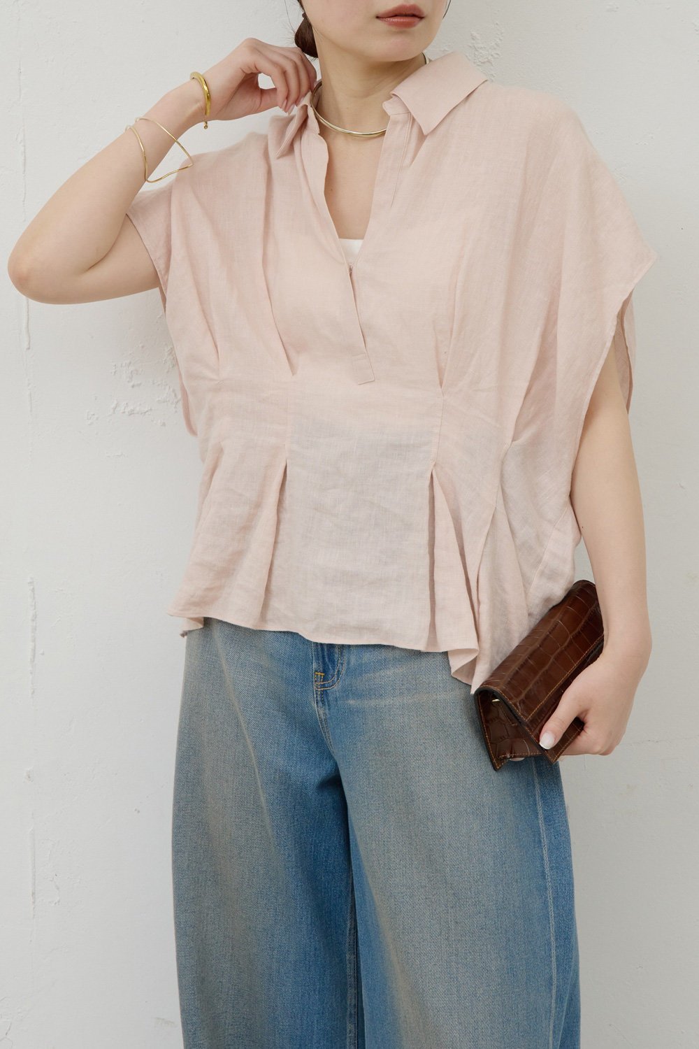 【ガリャルダガランテ/GALLARDAGALANTE】の【WEB限定】ハーフスリーブウエストシェイプシャツ 人気、トレンドファッション・服の通販 founy(ファニー) 　ファッション　Fashion　レディースファッション　Fashion for Women　トップス・カットソー　Cut & Sew Tops　シャツ・ブラウス・オフィスカジュアル　Elegant Blouses & Button-Ups　インナー　Innerwear　シェイプ　Shape, Slim Fit　ショート　Short, Short Length　ジャケット　Jacket, Outerwear　スキッパー　Skipper, Open Collar　スリーブ　Sleeve, Long Sleeve / Short Sleeve　リネン　Linen, Linen Fabric　新作・新入荷　New Arrivals / New In　other-5|ID: prp329100004876630 ipo3291000000036374504