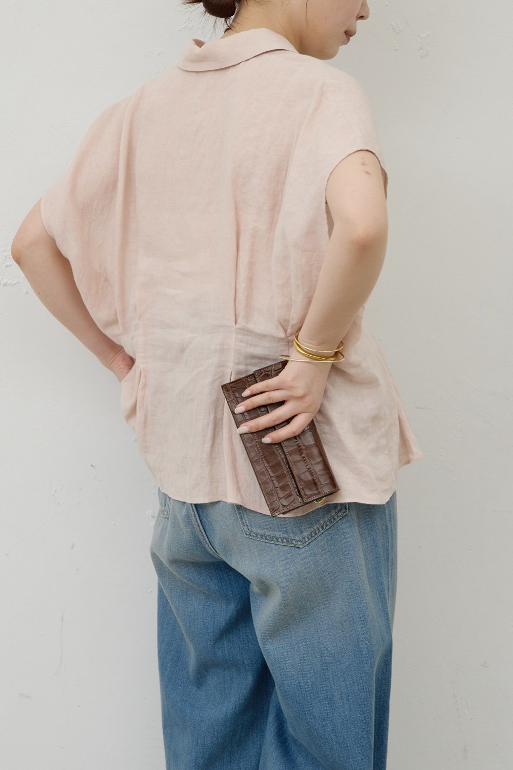 【ガリャルダガランテ/GALLARDAGALANTE】の【WEB限定】ハーフスリーブウエストシェイプシャツ 人気、トレンドファッション・服の通販 founy(ファニー) 　ファッション　Fashion　レディースファッション　Fashion for Women　トップス・カットソー　Cut & Sew Tops　シャツ・ブラウス・オフィスカジュアル　Elegant Blouses & Button-Ups　インナー　Innerwear　シェイプ　Shape, Slim Fit　ショート　Short, Short Length　ジャケット　Jacket, Outerwear　スキッパー　Skipper, Open Collar　スリーブ　Sleeve, Long Sleeve / Short Sleeve　リネン　Linen, Linen Fabric　新作・新入荷　New Arrivals / New In　other-7|ID: prp329100004876630 ipo3291000000036374507