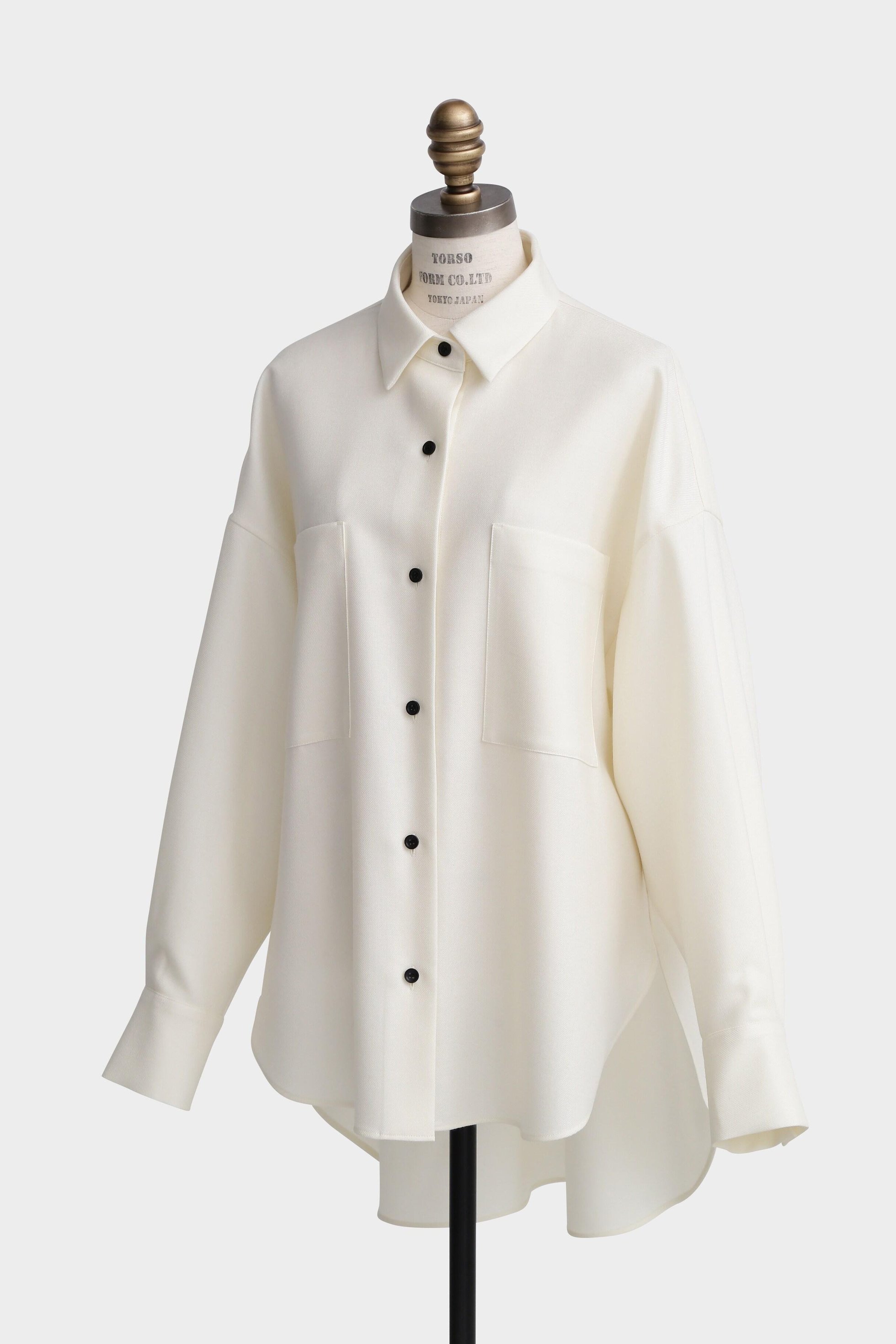 【ヒューエルミュージアム/hueLe Museum】の【hLM】ストレッチサキソニーブラウス インテリア・キッズ・メンズ・レディースファッション・服の通販 founy(ファニー) 　ファッション　Fashion　レディースファッション　Fashion for Women　トップス・カットソー　Cut & Sew Tops　シャツ・ブラウス・オフィスカジュアル　Elegant Blouses & Button-Ups　スリーブ　Sleeve, Long Sleeve / Short Sleeve　ブルゾン　Blouson, Bomber Jacket　ロング　Long, Long-Length　再入荷　Restock / Back in Stock　ホワイト|ID: prp329100004876642 ipo3291000000036374600