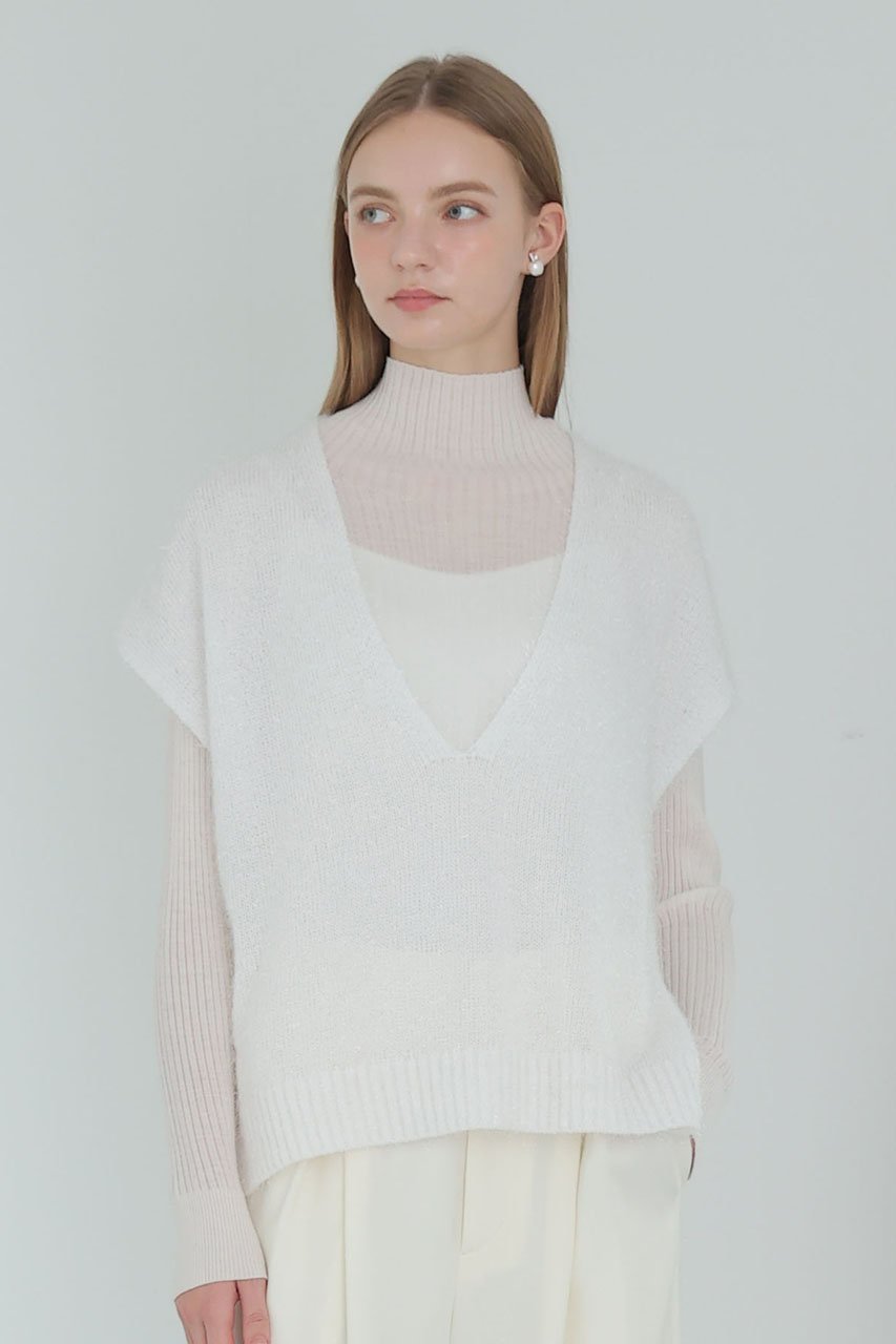 【アナイ/ANAYI】のラメシャギーVネックジレ 大人の最旬トレンドファッション＆コーディネート founy(ファウニー) 　ファッション　Fashion　レディースファッション　Fashion for Women　トップス・カットソー　Cut & Sew Tops　ニット　Knit Tops & Sweaters　ベスト&ジレ / 重ね着スタイル　Vests & Gilets　カジュアルプルオーバー・ニットトップス　Pullovers & Knit Tops / Casual Pullovers　Vネックトップス　V-Neck Tops / V-Cut Neckline Shirts　ハイネック　High Neck, Mock Neck　バランス　Balance, Style Balance　other-7|ID: prp329100004876774 ipo3291000000036694918