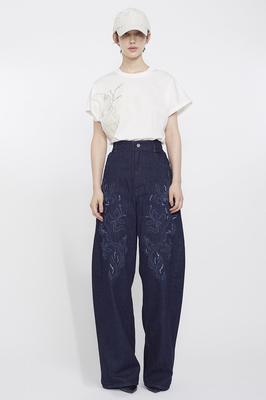 【ミューラル/MURRAL】のNerine エンブロイダード デニム スラックス 人気、トレンドファッション・服の通販 founy(ファニー) 　ファッション　Fashion　レディースファッション　Fashion for Women　パンツ　Pants & Trousers　デニムパンツ・ジーンズ・美脚デニム　Denim Jeans & Pants　カッティング　Cutting Detail　カットソー　Cut and Sewn Top　クラシカル　Classical, Vintage-Inspired　クラッシュ　Distressed, Crashed Style　スラックス　Slacks, Dress Pants　ダイヤモンド　Diamond, Brilliant Cut　デニム　Denim, Jeans Material　手描き　Hand-Drawn, Illustrated　エレガント 上品　Elegant　新作・新入荷　New Arrivals / New In　other-8|ID: prp329100004876817 ipo3291000000036375973