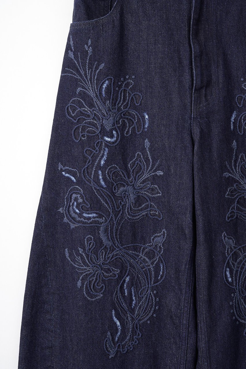 【ミューラル/MURRAL】のNerine エンブロイダード デニム スラックス 人気、トレンドファッション・服の通販 founy(ファニー) 　ファッション　Fashion　レディースファッション　Fashion for Women　パンツ　Pants & Trousers　デニムパンツ・ジーンズ・美脚デニム　Denim Jeans & Pants　カッティング　Cutting Detail　カットソー　Cut and Sewn Top　クラシカル　Classical, Vintage-Inspired　クラッシュ　Distressed, Crashed Style　スラックス　Slacks, Dress Pants　ダイヤモンド　Diamond, Brilliant Cut　デニム　Denim, Jeans Material　手描き　Hand-Drawn, Illustrated　エレガント 上品　Elegant　新作・新入荷　New Arrivals / New In　other-4|ID: prp329100004876818 ipo3291000000036375965