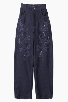 【ミューラル/MURRAL】のNerine エンブロイダード デニム スラックス 人気、トレンドファッション・服の通販 founy(ファニー) ファッション Fashion レディースファッション Fashion for Women パンツ Pants & Trousers デニムパンツ・ジーンズ・美脚デニム Denim Jeans & Pants カッティング Cutting Detail カットソー Cut and Sewn Top クラシカル Classical, Vintage-Inspired クラッシュ Distressed, Crashed Style スラックス Slacks, Dress Pants ダイヤモンド Diamond, Brilliant Cut デニム Denim, Jeans Material 手描き Hand-Drawn, Illustrated エレガント 上品 Elegant |ID:prp329100004876818