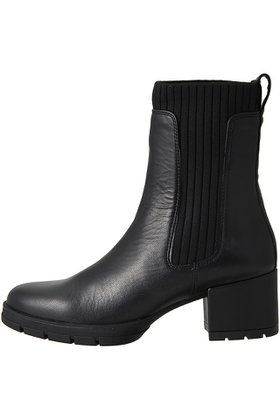 【エスメラルダ/Esmeralda】の【UNISA】サイドリブニットショートブーツ 人気、トレンドファッション・服の通販 founy(ファニー) ファッション Fashion レディースファッション Fashion for Women ショート Short, Short Length バランス Balance, Style Balance フィット Fit, Slim Fit A/W・秋冬 Autumn/Winter |ID:prp329100004876904