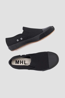 【マーガレットハウエル/MARGARET HOWELL】のSLIPON SHOE 人気、トレンドファッション・服の通販 founy(ファニー) ファッション Fashion レディースファッション Fashion for Women カッティング Cutting Detail シューズ Shoes, Footwear スペシャル Special, Limited Edition スリッポン Slip-On, Loafer バランス Balance, Style Balance パイピング Piping, Trim Design フラット Flat, Flat Shoes ラバー Rubber, Rubber Sole 新作・新入荷 New Arrivals / New In |ID:prp329100004877211